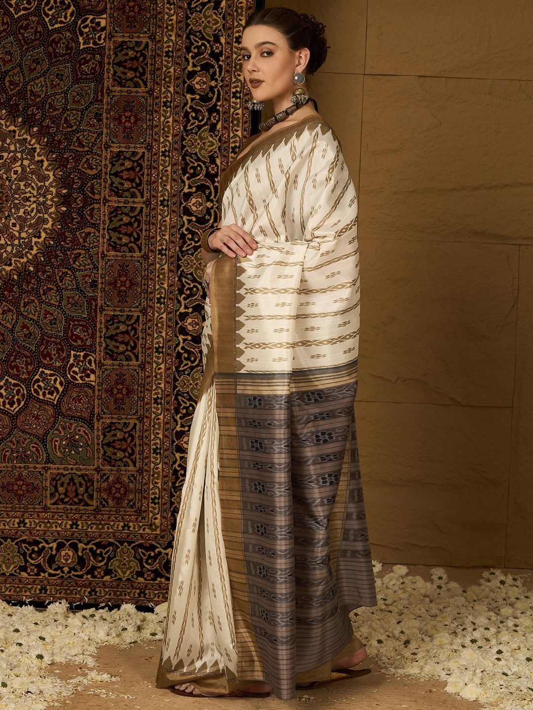 Saree mall Silk Blend Designer Ikat Sarees