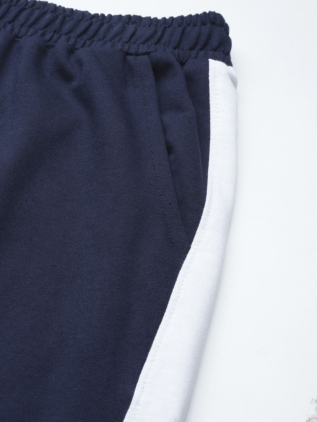 HRX by Hrithik Roshan Colorblocked Detail Lifestyle Tracksuits