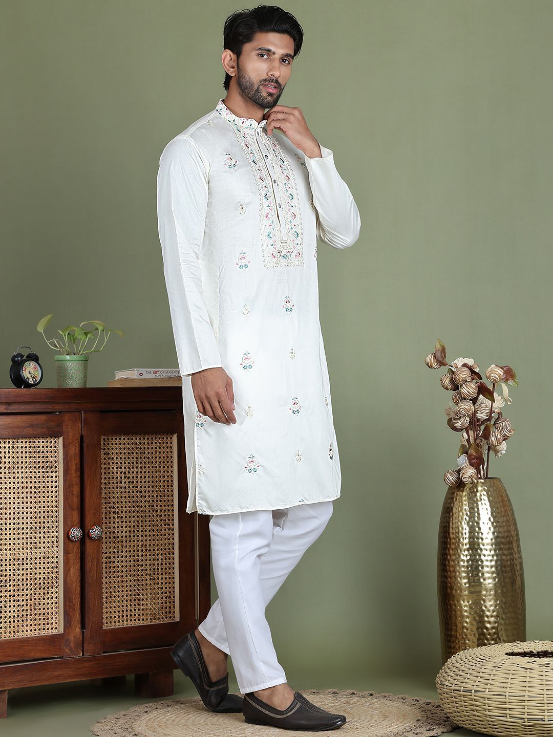 Jompers Ethnic Motifs Printed Sequined Embellished Straight Kurta with Trouser