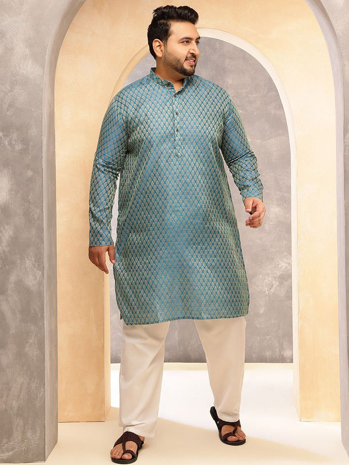 SOJANYA PLUS Floral Woven Design Mandarin Collar  Jacquard Silk Kurta With Pyjamas