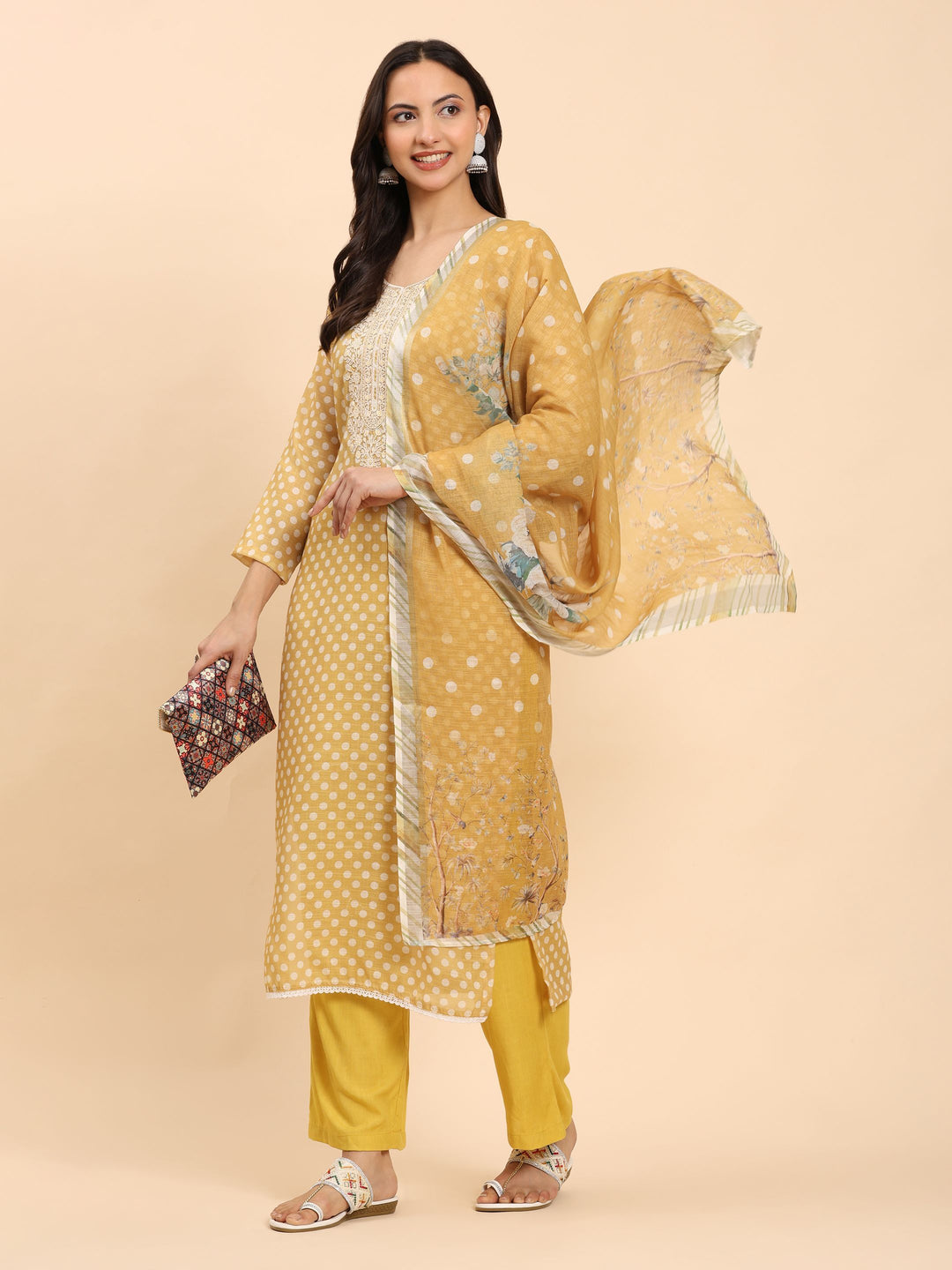 Mamicha Women Floral Printed Regular Pure Cotton Kurta with Palazzos & With Dupatta