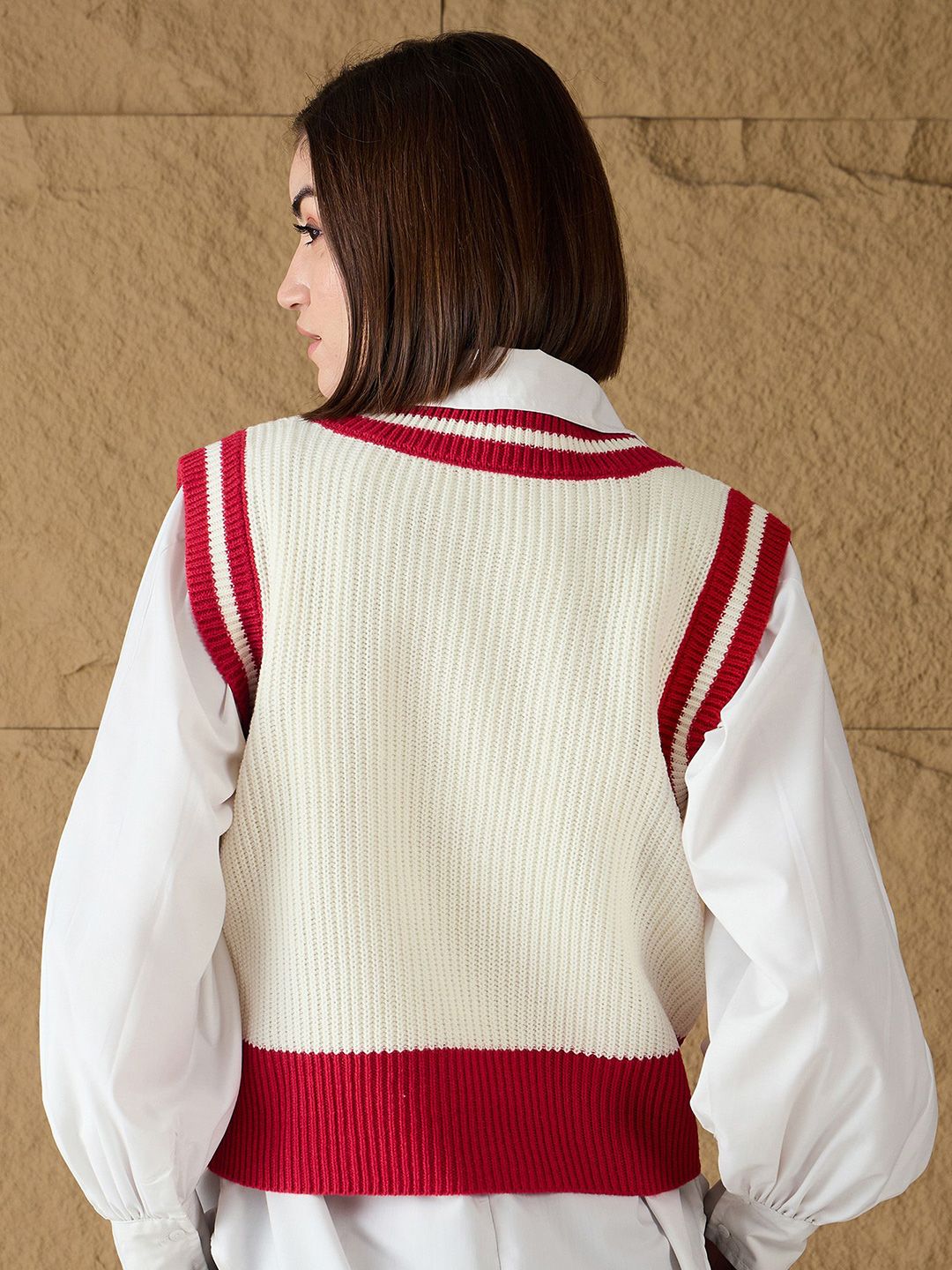 SASSAFRAS Women Colourblocked Crop Sweater Vest