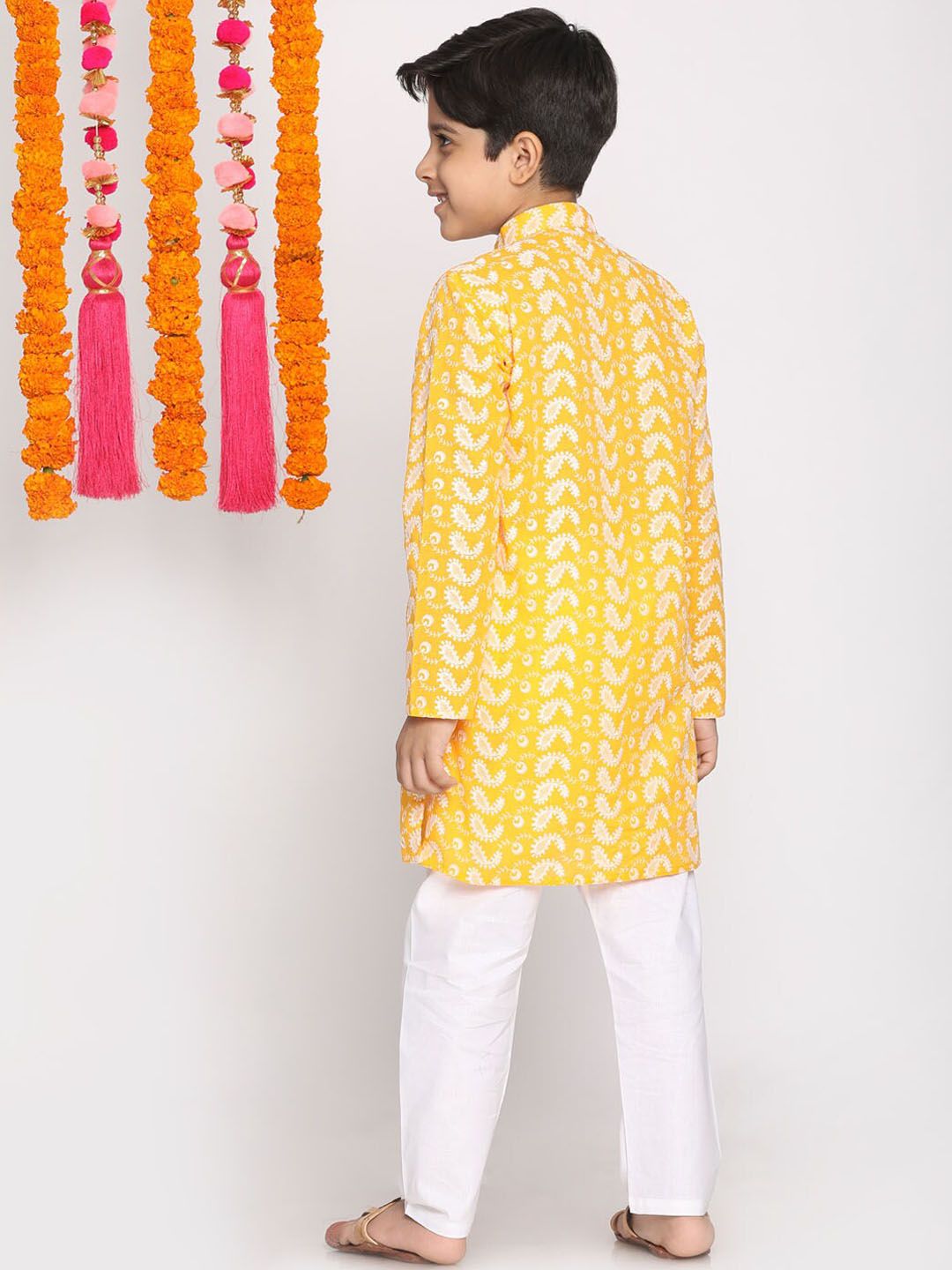 VASTRAMAY Boys Yellow & White Embroidered Chikankari Pure Cotton Kurta with Pyjamas