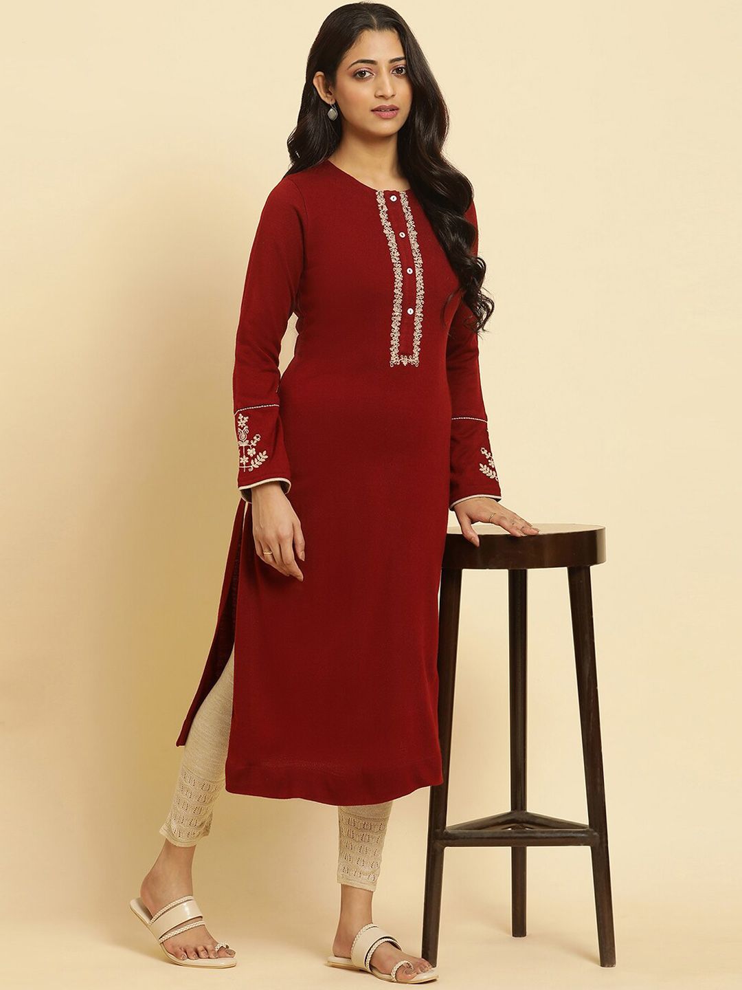 W Floral Yoke Design Thread Work Regular Kurta with Leggings