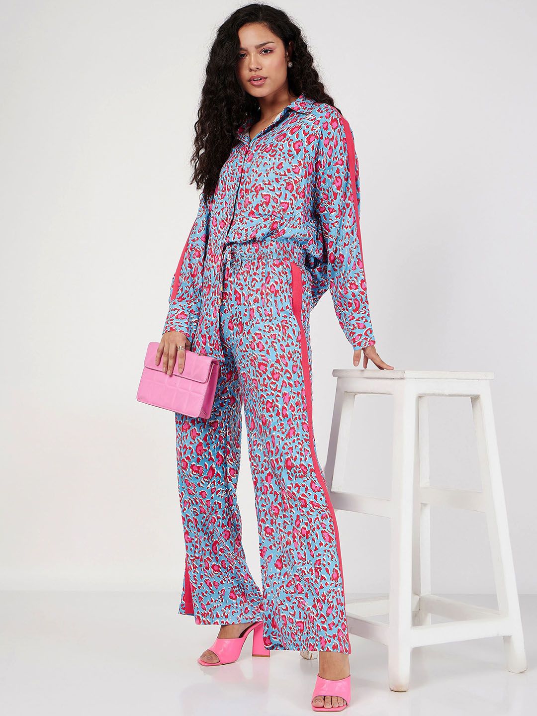 SASSAFRAS Abstract Printed Shirt With Trousers