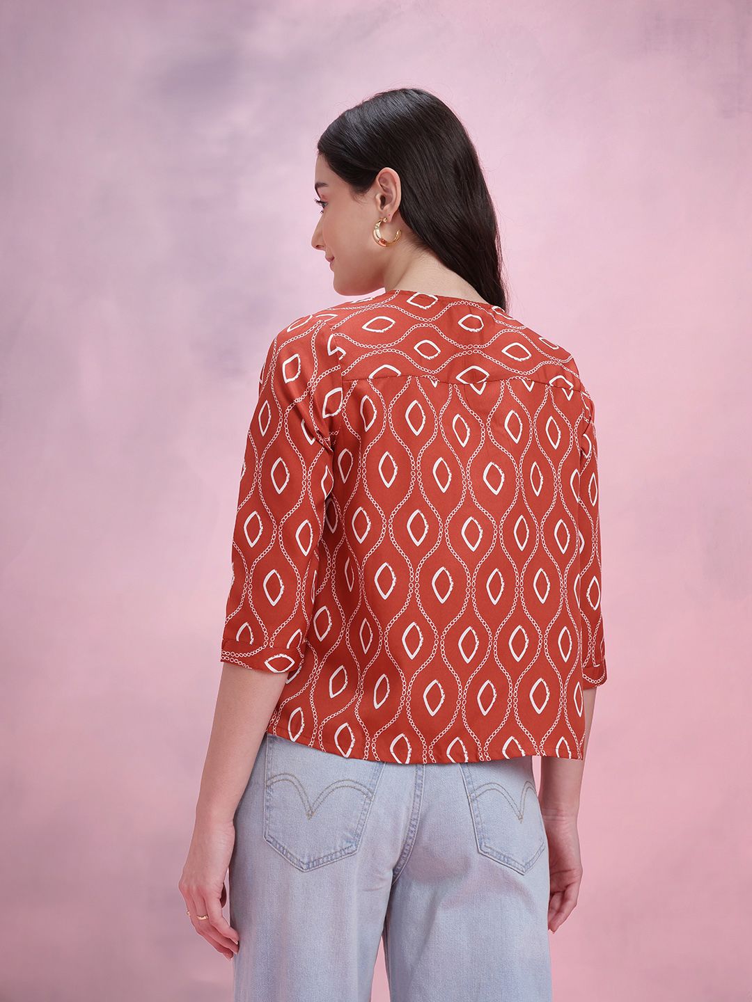 DressBerry Geometric Print Tie-Up Neck Top