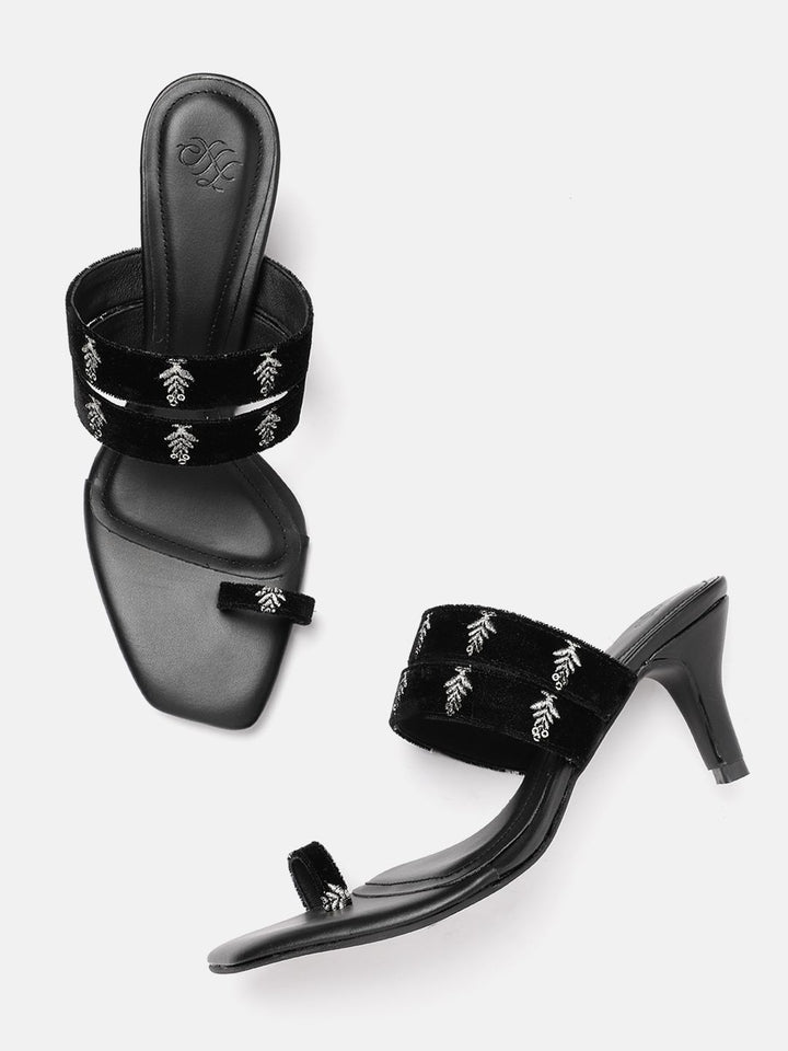 House of Pataudi Floral Embroidered Slim Heels