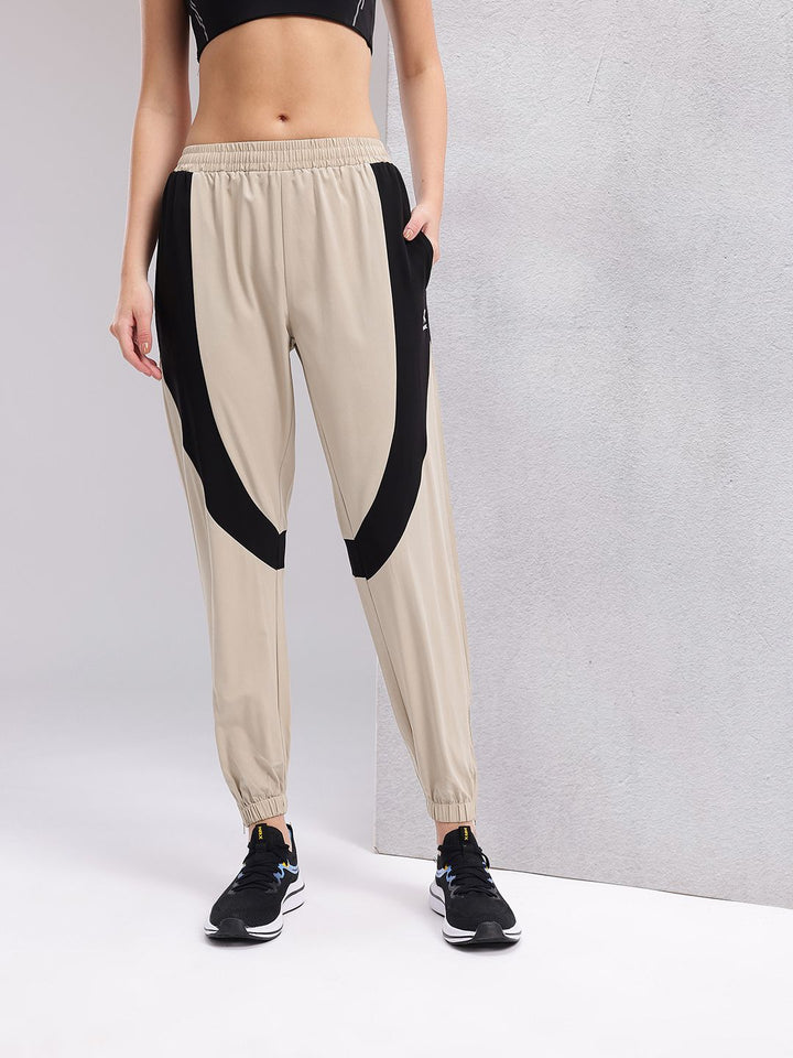 HRX by Hrithik Roshan Women Colourblocked Rapid-Dry Training Joggers