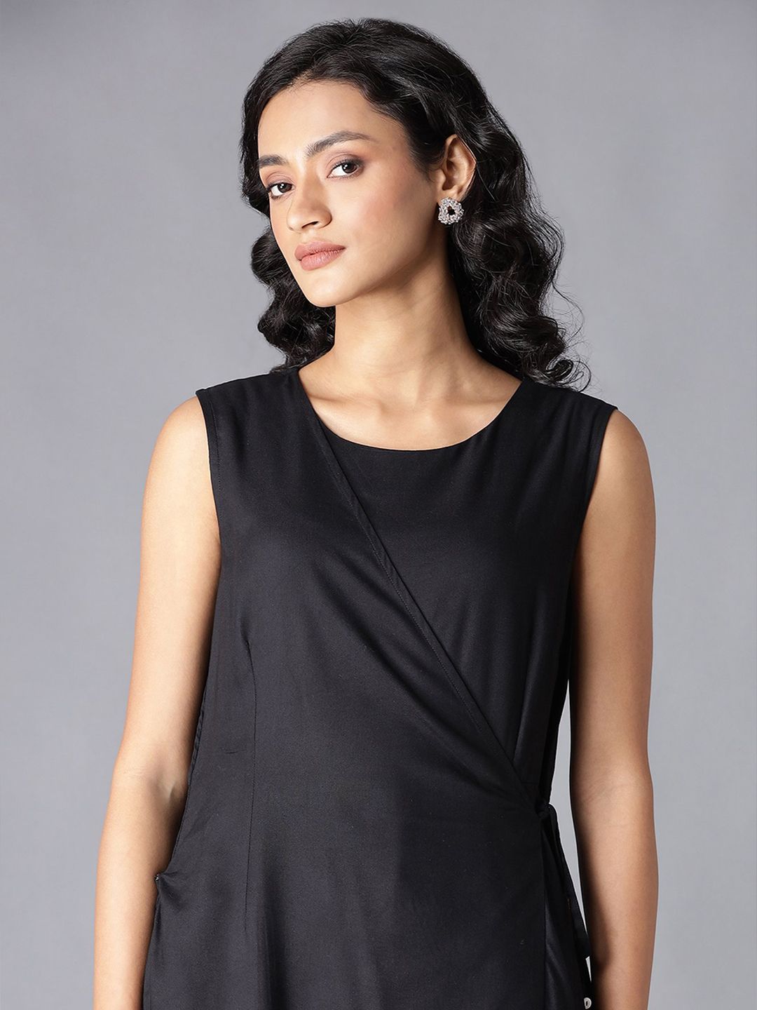 W Black Solid Rayon Maxi Dress