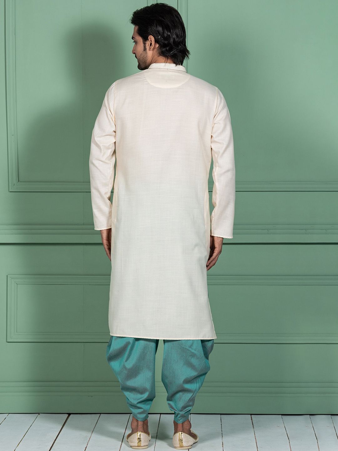 KISAH Ethnic Motif Embroidered Mandarin Collar Thread Work Kurta