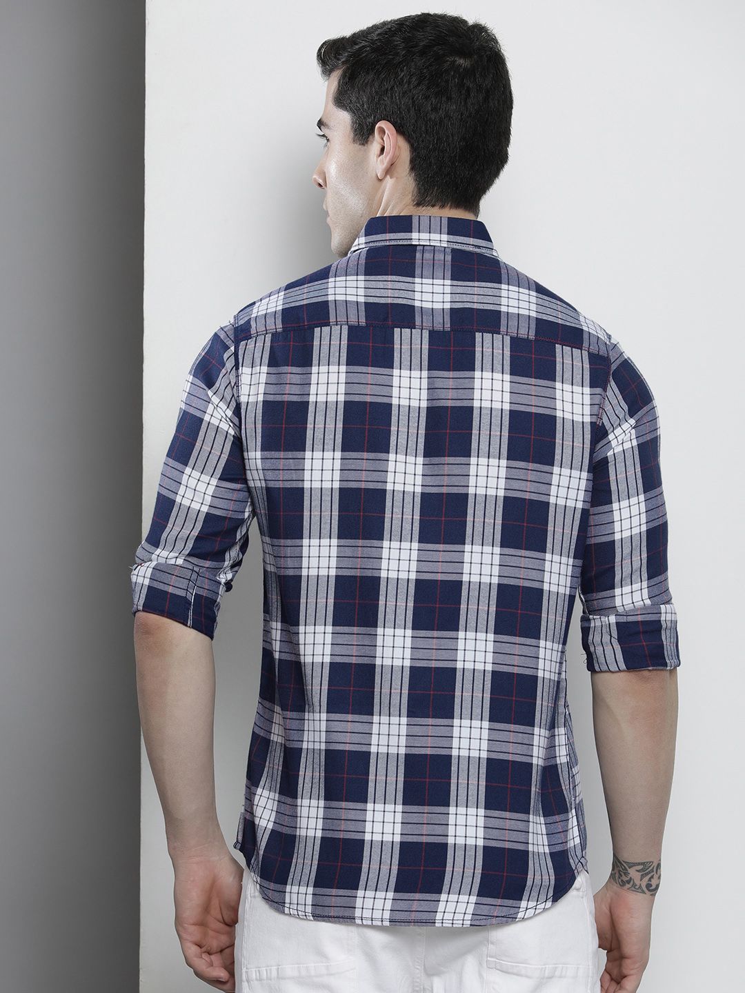 The Indian Garage Co Men Regular Fit Checked Casual Shirt