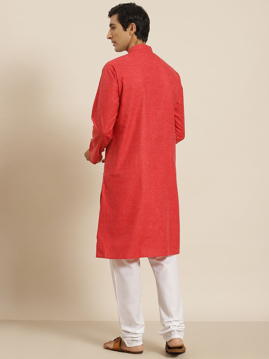 SOJANYA Men Red Solid Slub Effect Kurta