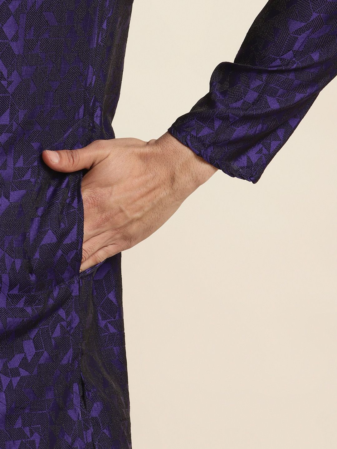 SOJANYA Men Woven Design Jacquard Straight Kurta