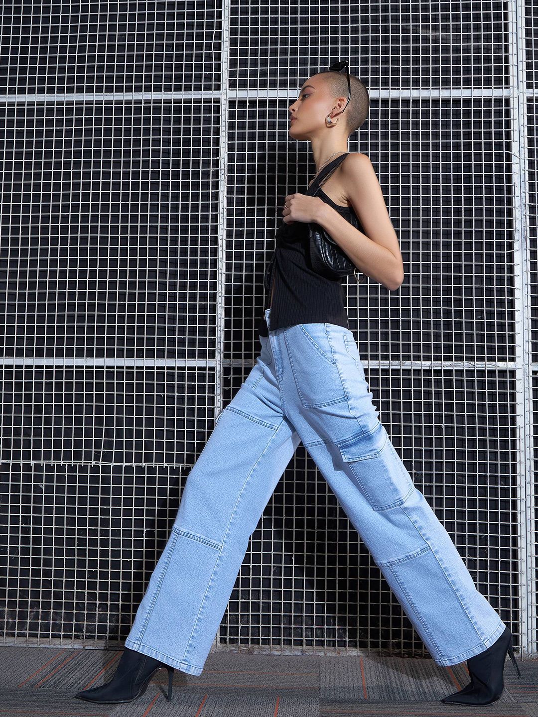 SASSAFRAS Black Lace-Up Crop Top