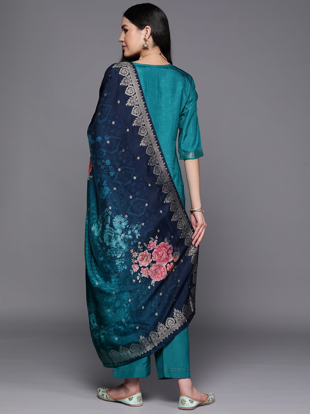Libas Women Green Floral Pure Silk Kurta with Trousers & With Dupatta