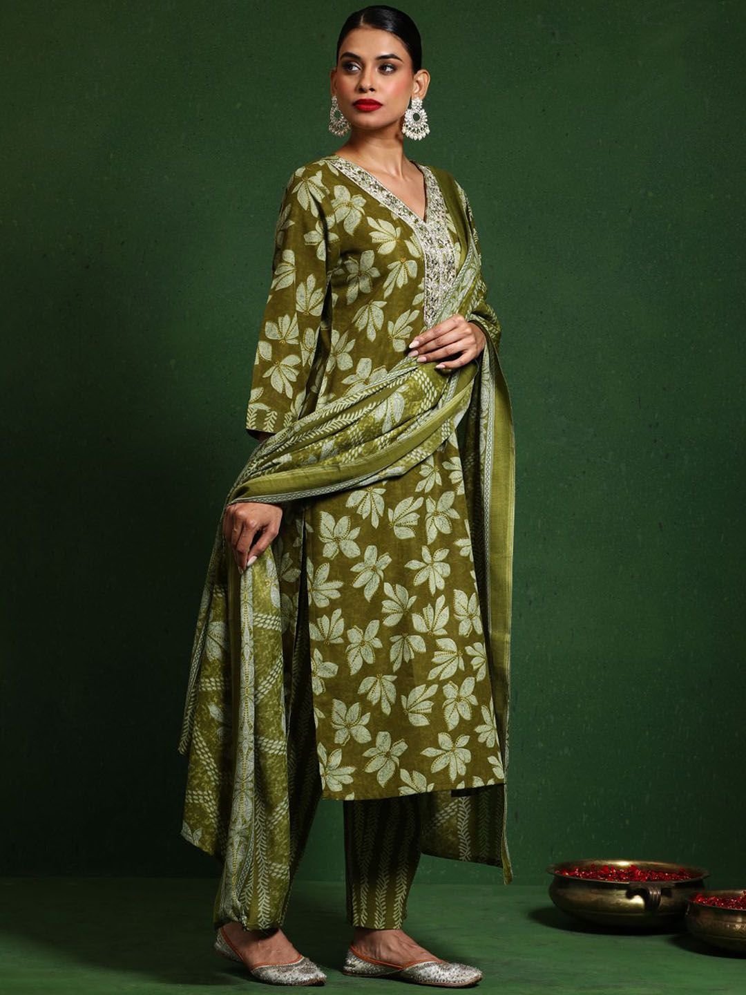 Varanga Floral Printed V-Neck Straight Kurta With Trousers And Dupatta