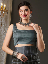 Saree mall Checks Silk Blend Saree