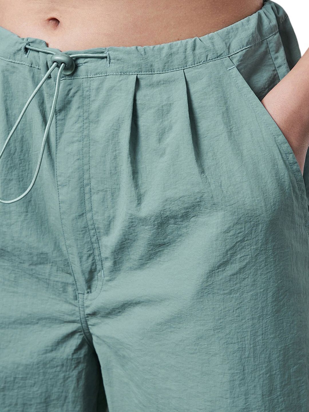 Bewakoof Women Baggy Oversized Parachute Pants