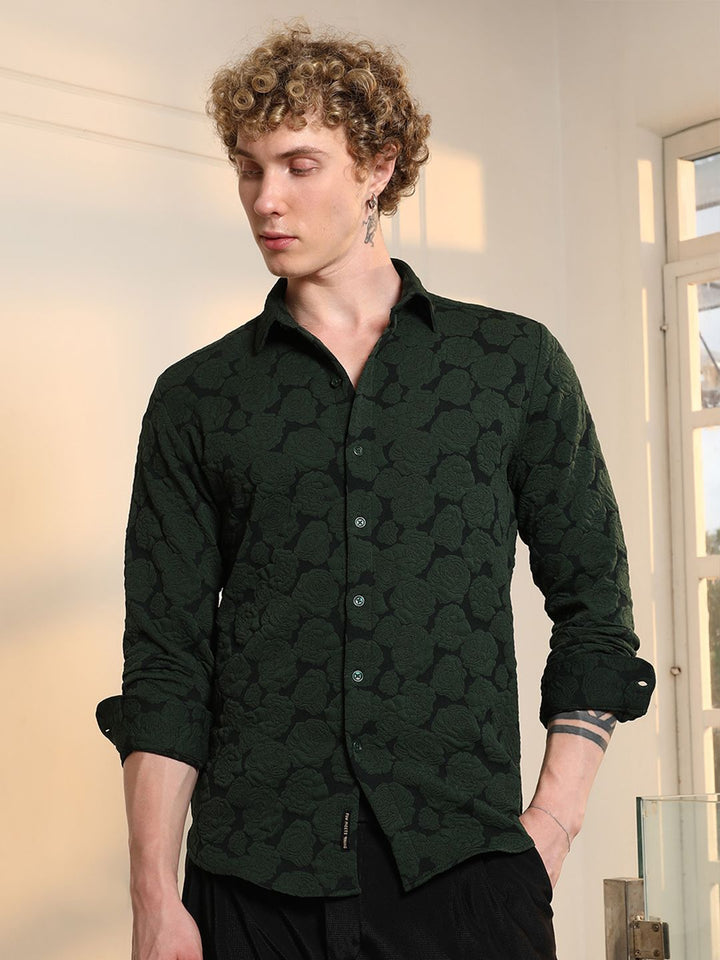Campus Sutra Comfort Textured Floral Spread Collar Casual Shirt