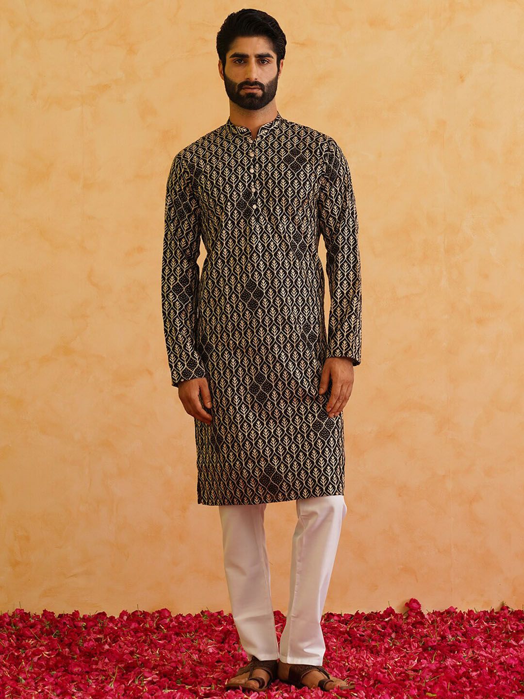SOJANYA Floral Embroidered Mandarin Collar Thread Work Pure Cotton Straight Kurta