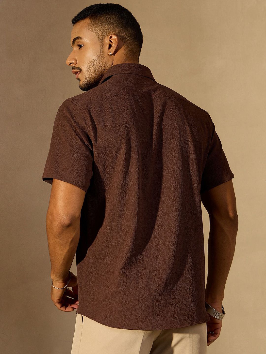 DENNISON Men Solid Spread Collar Oversized Smart Casual Shirt