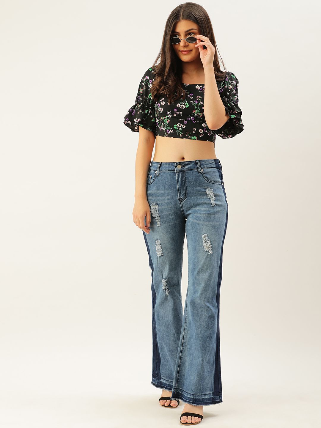 Berrylush Black Floral Printed Crepe Regular Crop Top