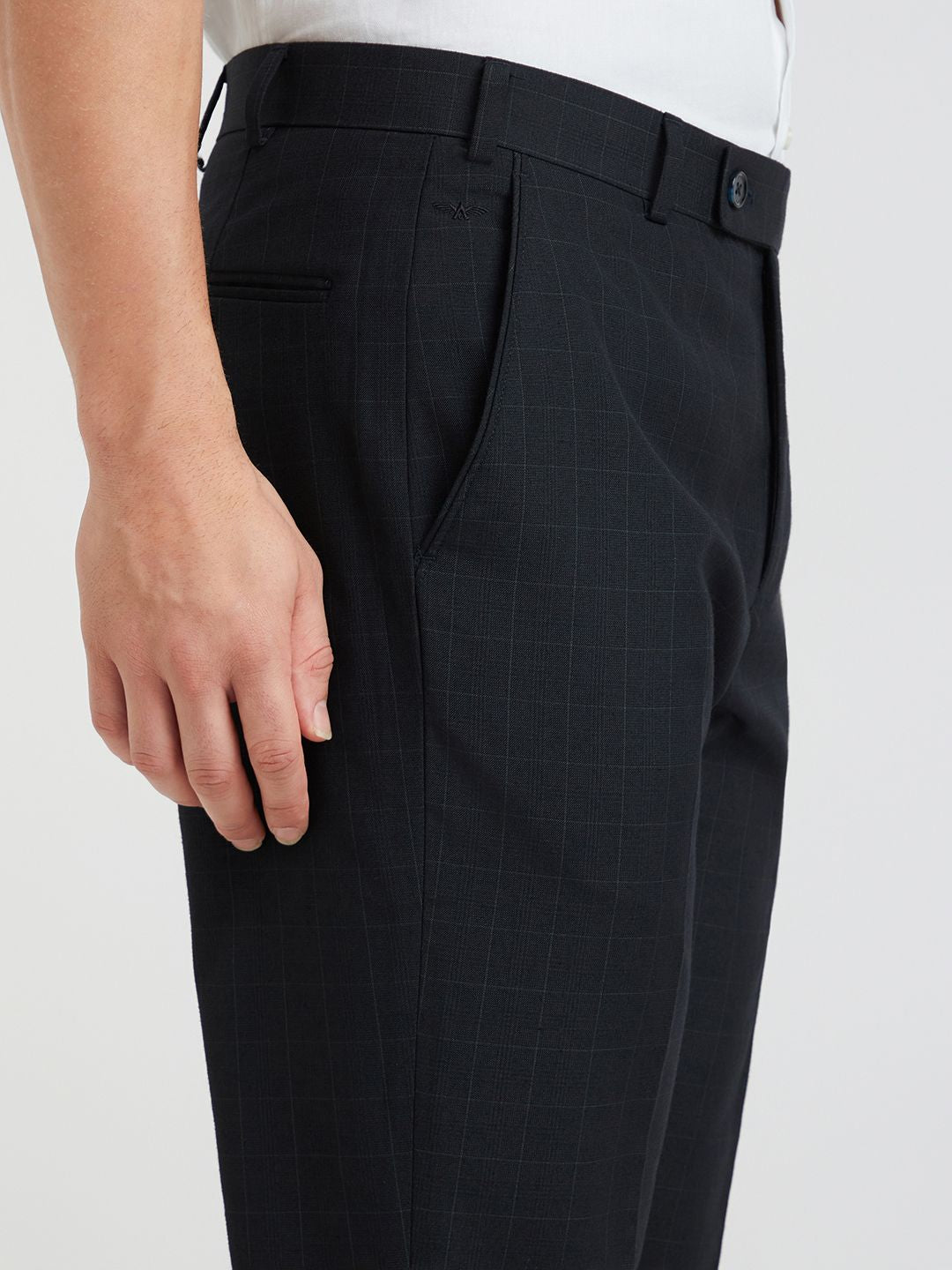 Park Avenue Men Mid-Rise Checked Smart Trousers