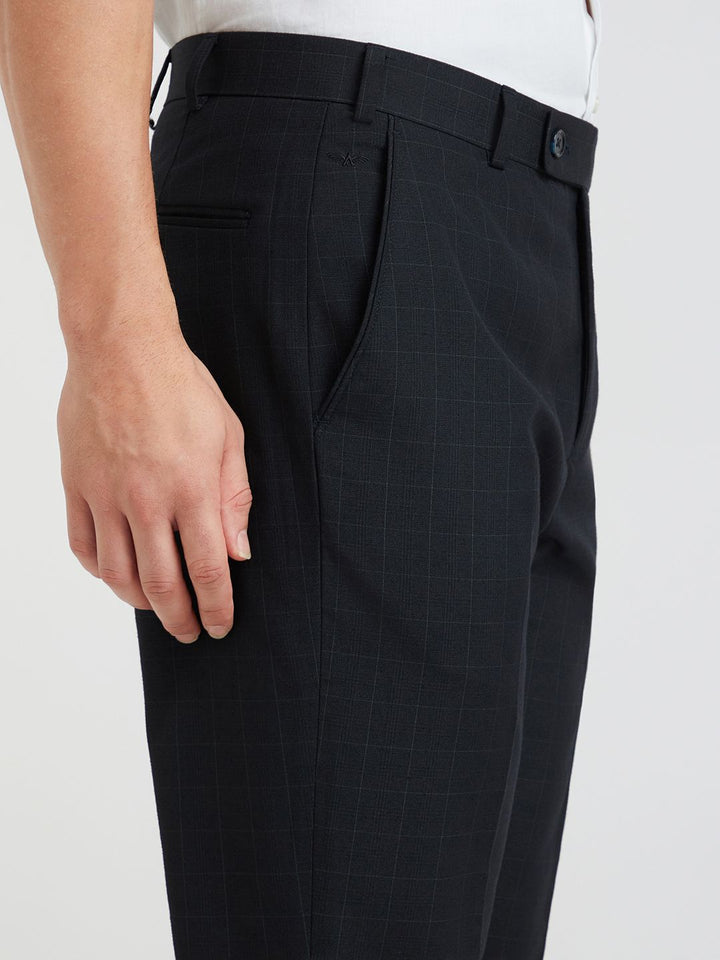 Park Avenue Men Mid-Rise Checked Smart Trousers
