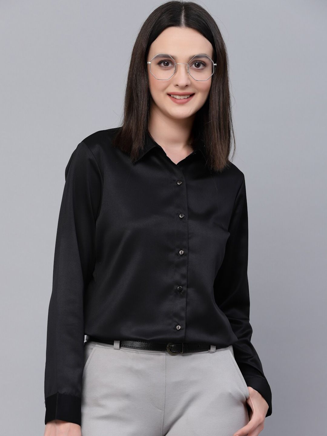 Gaya Satin Finish Satin Menyebarkan Kolar Formal Shirt