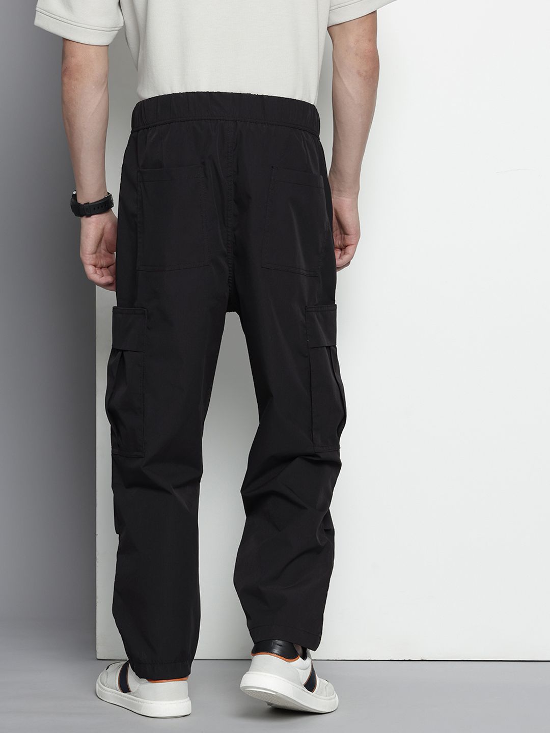 The Indian Garage Co Men Loose Fit Pleated Cargos Trousers