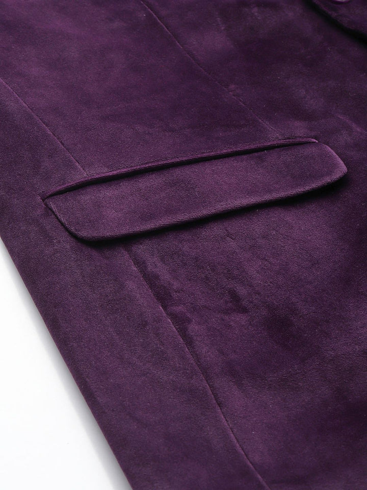 House of Pataudi Notched Lapel Single-Breasted Velvet Finish Jashn Party Blazer