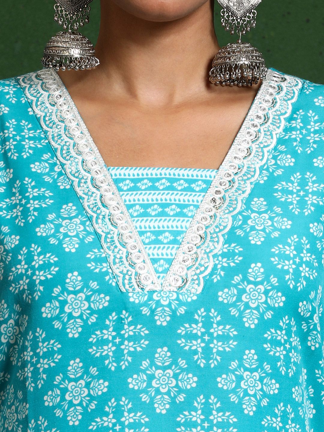 Varanga Women Printed Regular Kurta with Trousers & With Dupatta