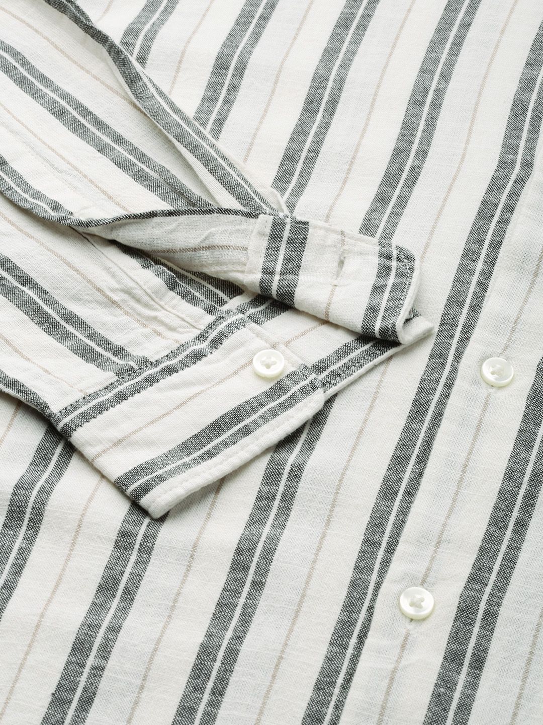 THE BEAR HOUSE Men Off-White & Black Slim Fit Striped Casual Cotton Shirt