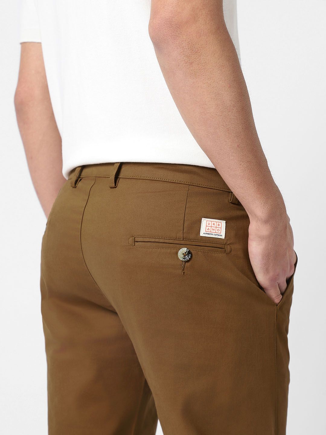 Urbano Fashion Men Brown Slim Fit Solid Pure Cotton Chinos