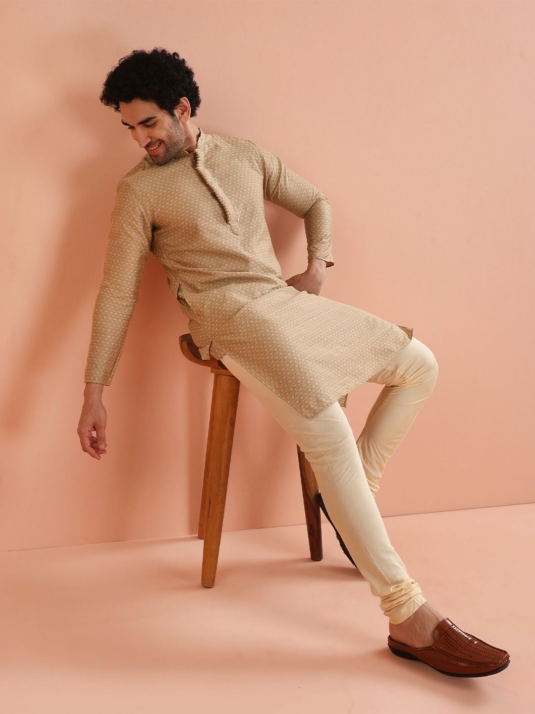 KISAH Men Ethnic Motifs Woven Design Kurta with Churidar