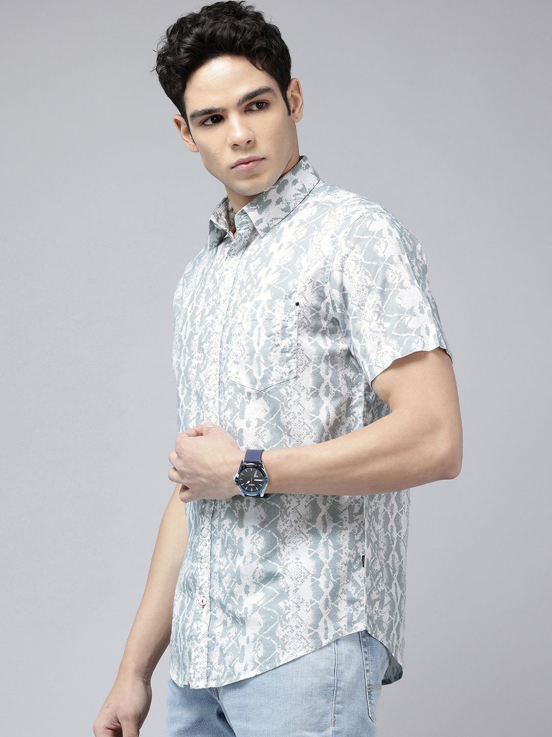 SPYKAR Pure Cotton Printed Slim Fit Casual Shirt