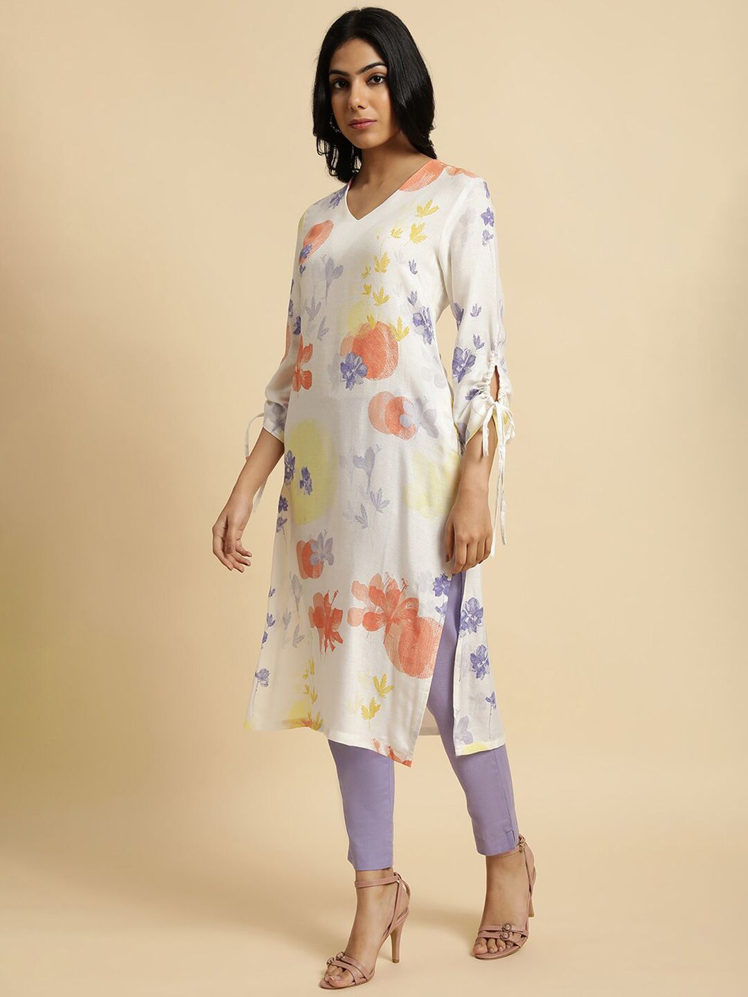 W White & Peach Floral Printed V Neck Kurta