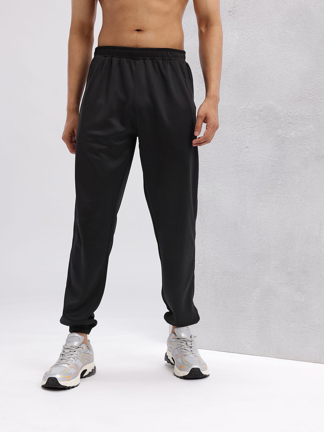 HRX by Hrithik Roshan Men Typography Printed Mid-Rise Rapid-Dry Running Joggers