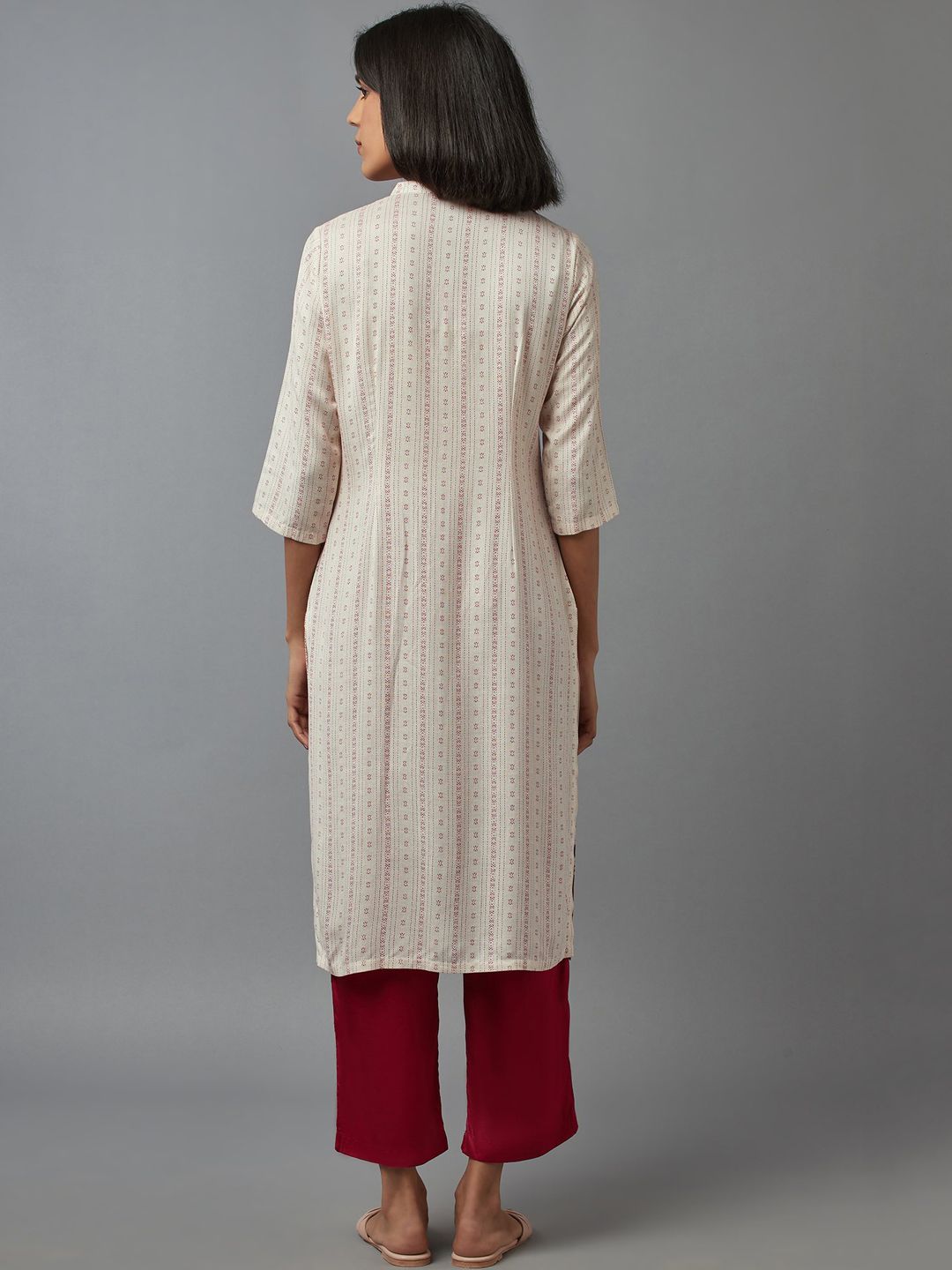 W Women White Ethnic Motifs Embroidered Flared Sleeves Kurta