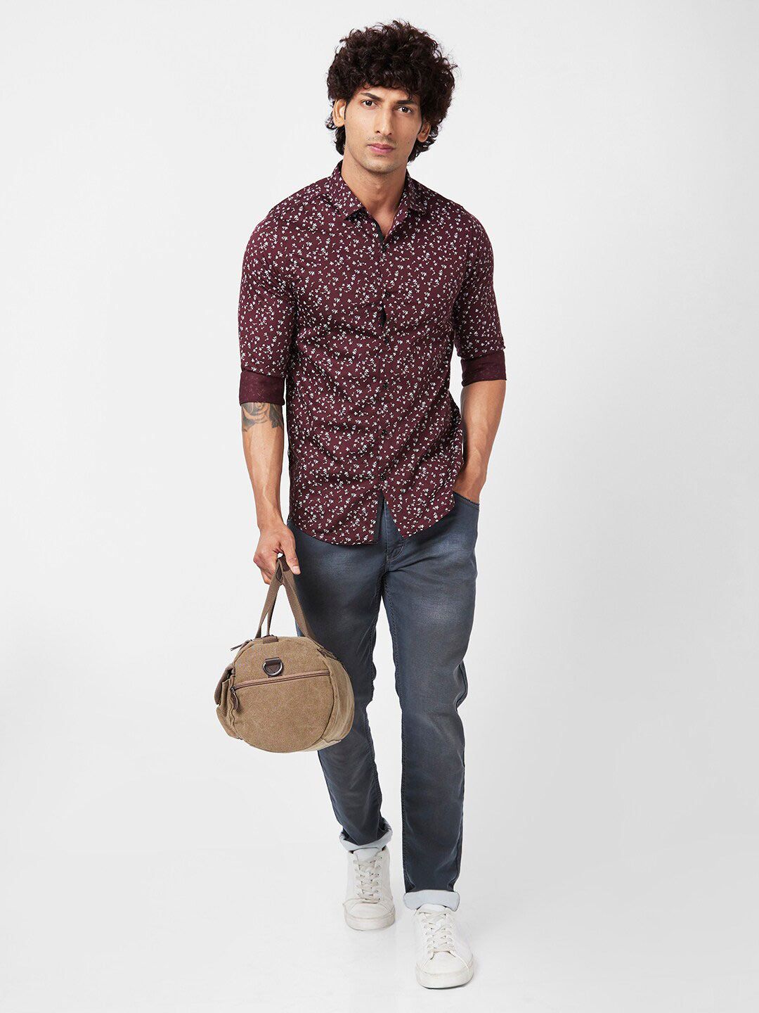 SPYKAR Slim Fit Floral Printed Opaque Satin Casual Shirt