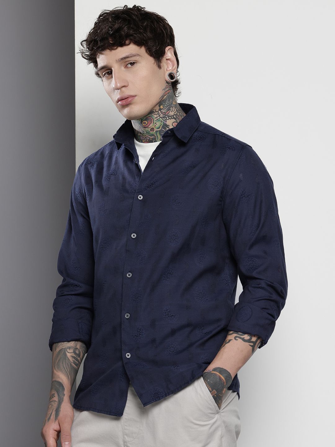 The Indian Garage Co Men Regular Fit Textured Butta Dobby Shirt