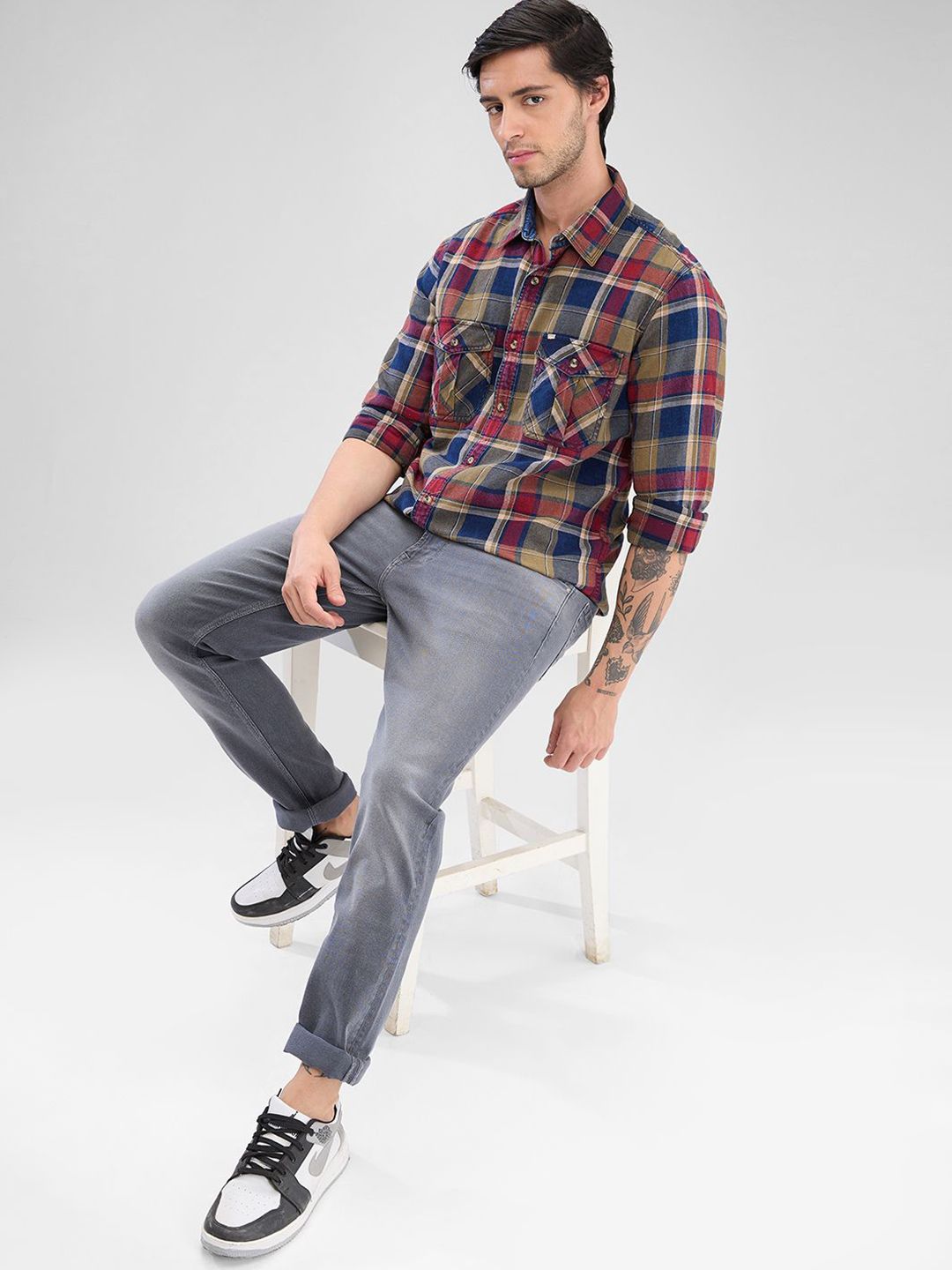 SPYKAR Men Slim Fit Opaque Checked Spread Collar Casual Shirt