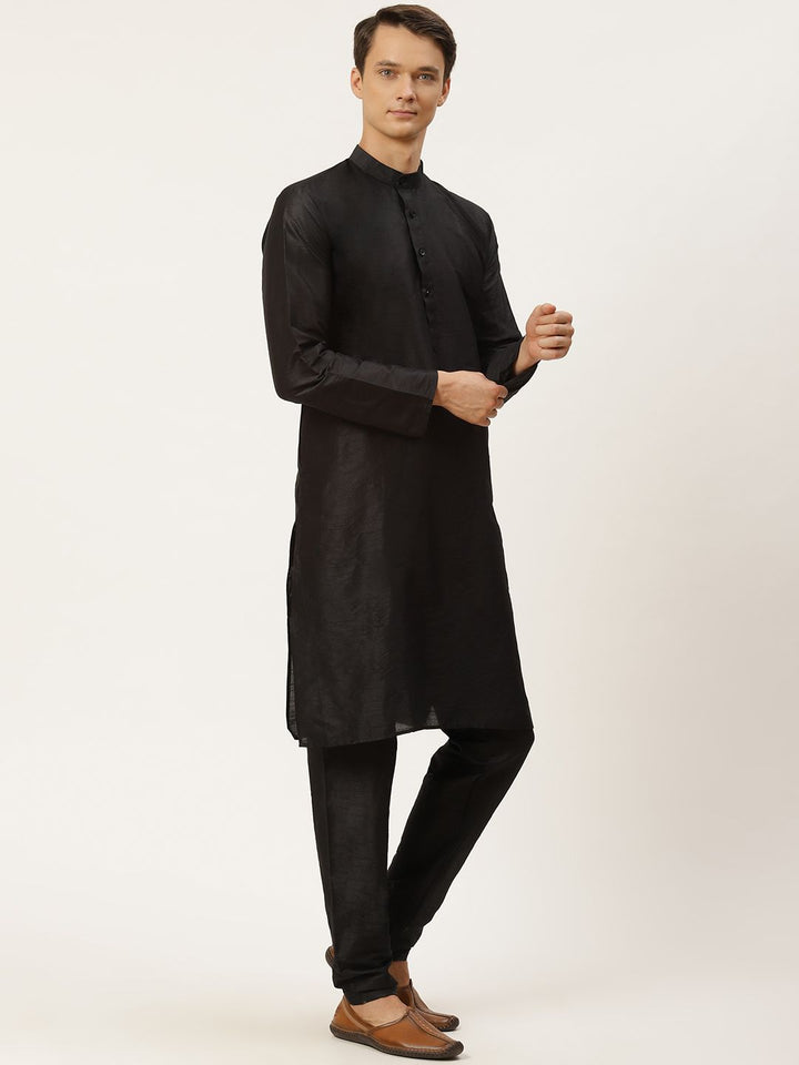 SOJANYA Men Black Solid Kurta with Churidar & Ethnic Jacket