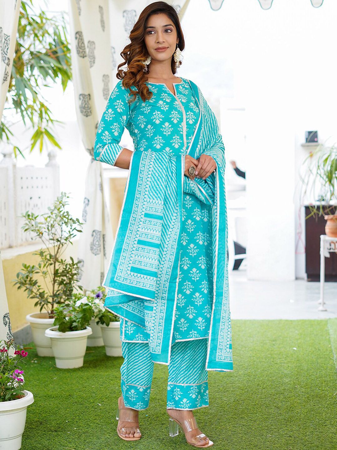 Kalini Floral Printed Lace Detail Kurta Kapas Murni Dengan Seluar & Dupatta