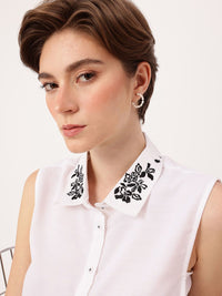 DressBerry Chic Charm Embroidered Sleeveless Crop Shirt