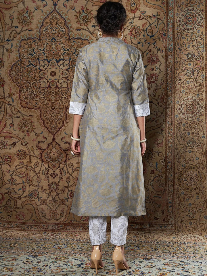 Shae by SASSAFRAS Women Grey Ethnic Motifs Printed Kurta with Trousers