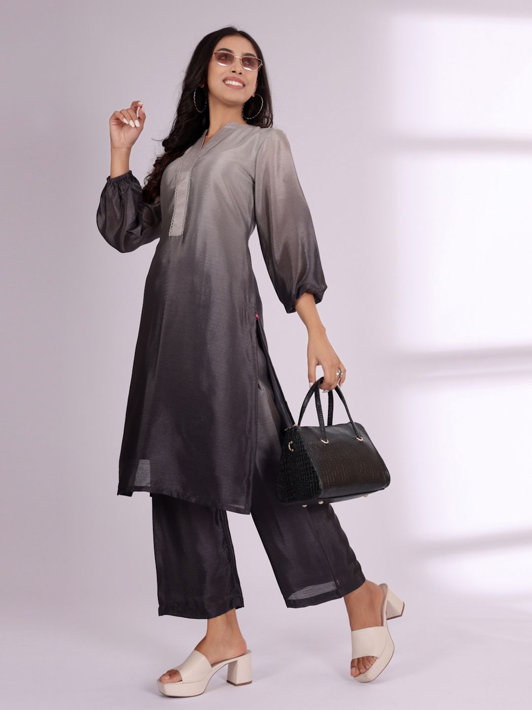 Varanga Mandarin Collar Straight Kurta with Trousers
