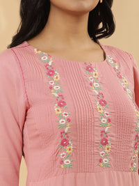 W Ethnic Motifs Empire Thread Work Kurta with Trouser