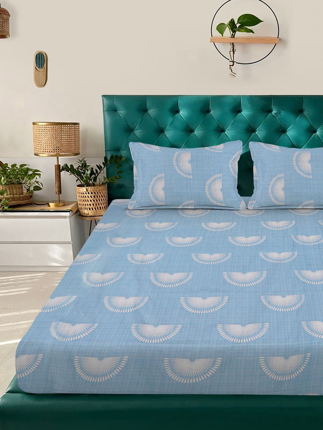 KLOTTHE Blue Geometric Printed Fitted 300TC Double King Bedsheet With 2 Pillow Cover