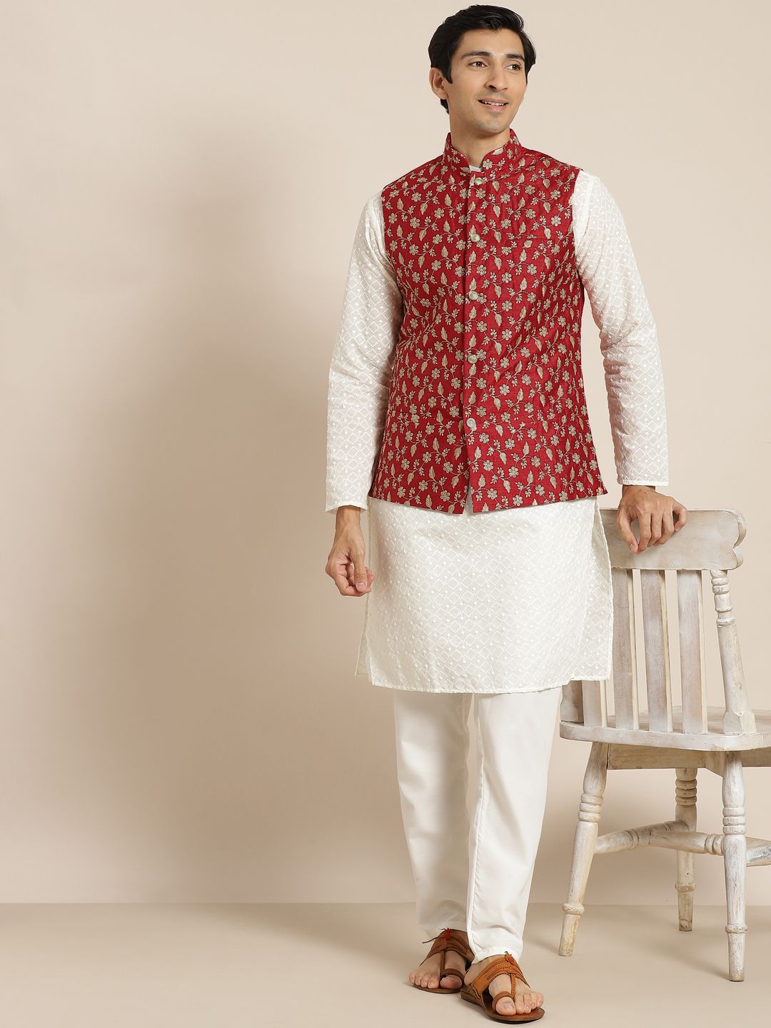 SOJANYA Men Cream-Coloured Chikankari Pure Cotton Kurta with Churidar & Nehru Jacket